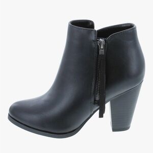 Soda Women's Tassel Zip Chunky Heel Bootie